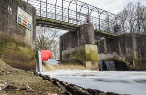 Stuw Asschat voorzien van EQA box - Modderkolk